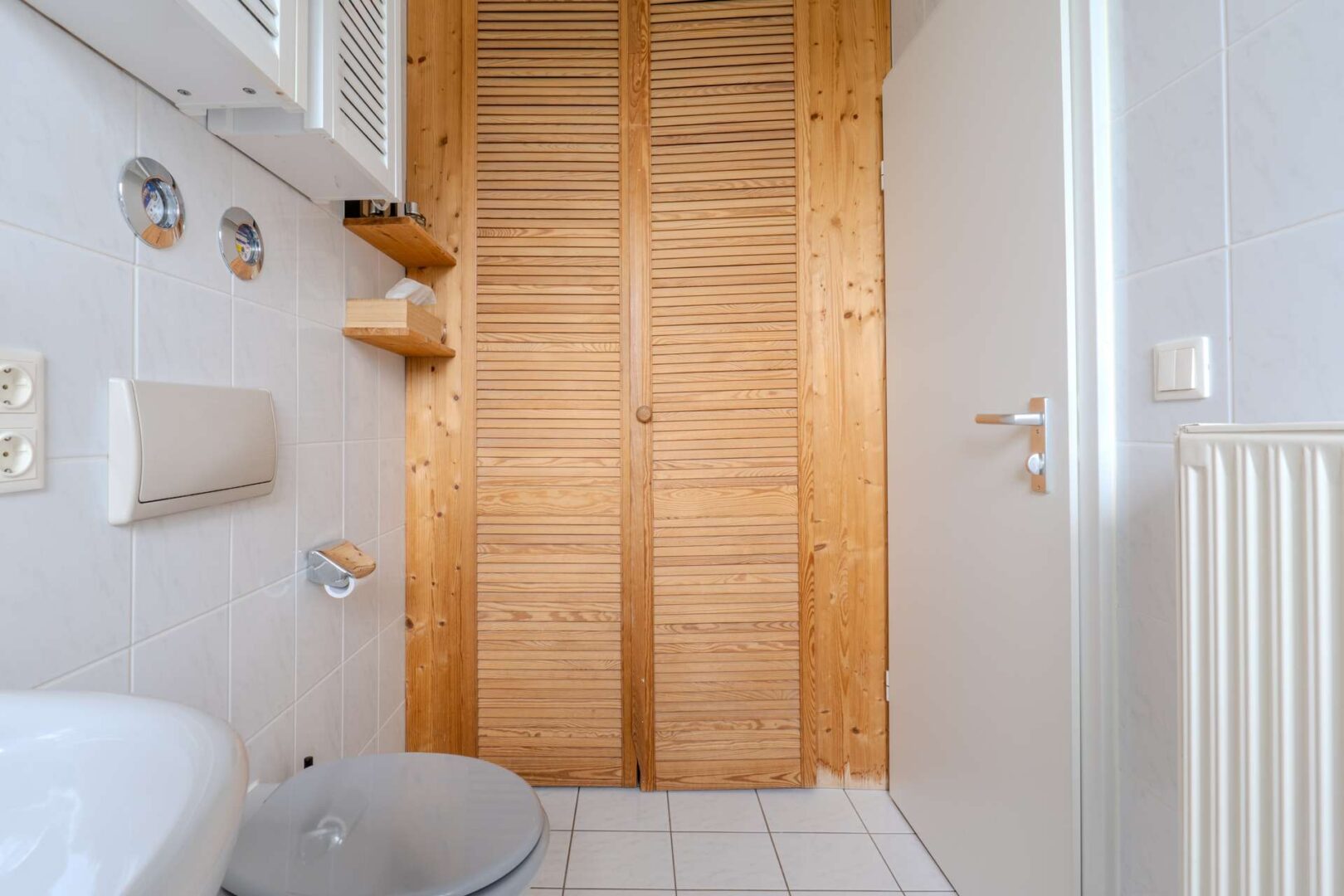 Einbauschrank im Badezimmer
