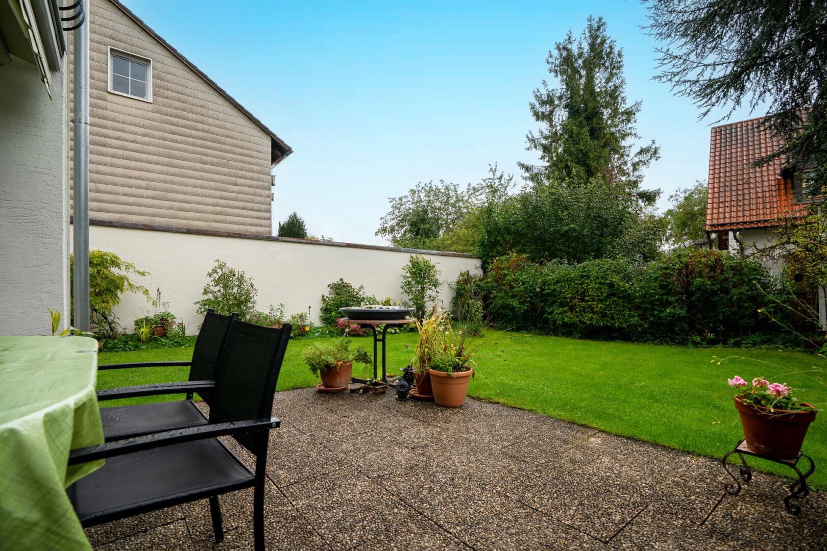 Terrasse und Garten
