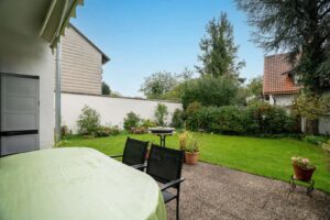 Terrasse und Garten
