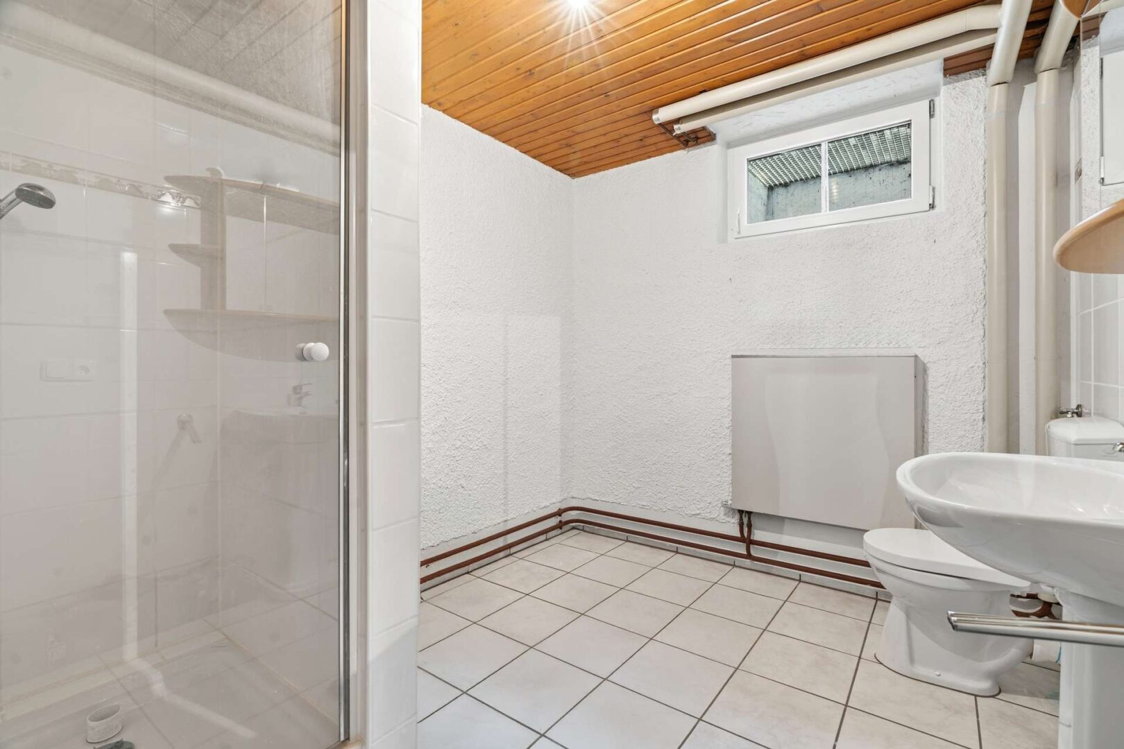 Badezimmer im UG