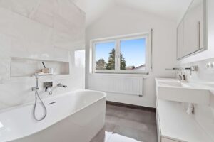 Badezimmer im OG