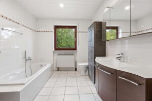 Badezimmer im EG
